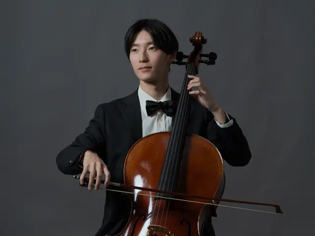 【写真厳選&プロのナチュラルレタッチ込み】美肌、シワ消し、歯ホワイトサービスの画像