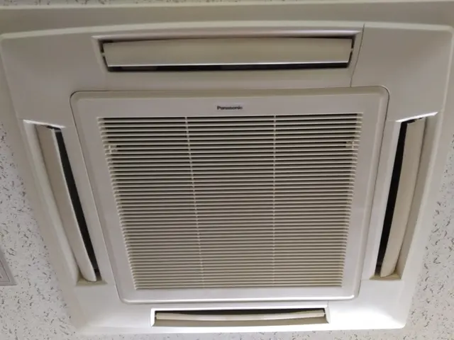 エアコクリーニング専門店／天井埋め込みタイプ・天井吊り下げタイプ・壁掛けタイプサービスの画像