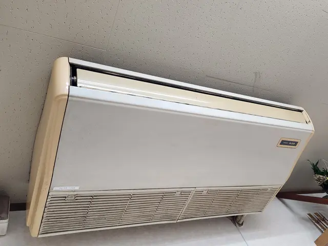 エアコクリーニング専門店／天井埋め込みタイプ・天井吊り下げタイプ・壁掛けタイプサービスの画像