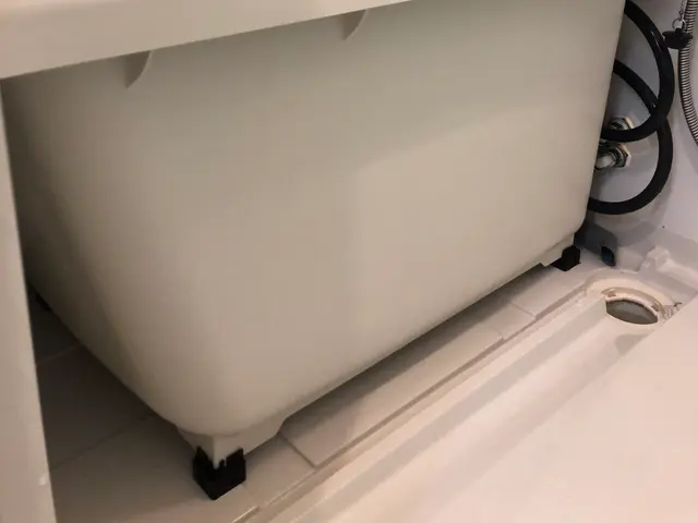 ☆鏡、エプロン内部、排水口までスッキリ洗浄☆サービスの画像