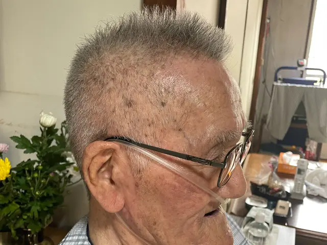 ご自宅が美容室に早変わり！介護の資格を持つ美容師がご自宅にお伺い致します。サービスの画像