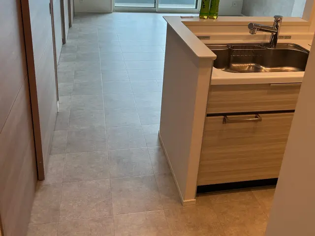 ☆クッションフロア口コミ数・高評価上位店☆多彩な柄や賃貸用テープ対応しておりますサービスの画像