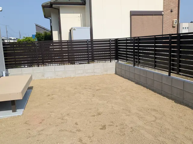 フェンス施工！穴開け工事も対応可能！撤去もお任せくださいサービスの画像