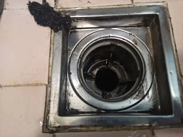 「キッチン・換気扇・風呂・トイレをプロが徹底清掃！お得な4点セット」サービスの画像