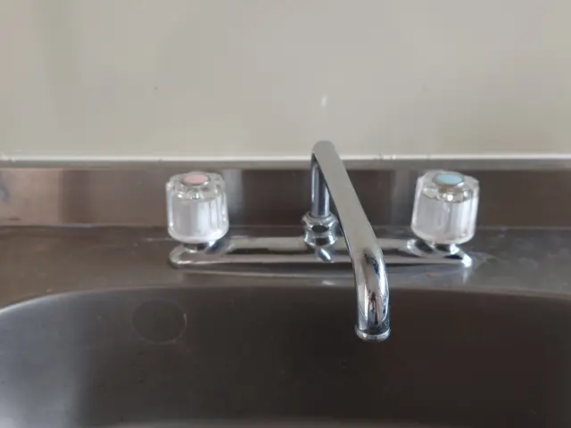 【業歴33年安心の経験実績】水道局御墨付の指定事業者！この顔がお伺いします！サービスの画像