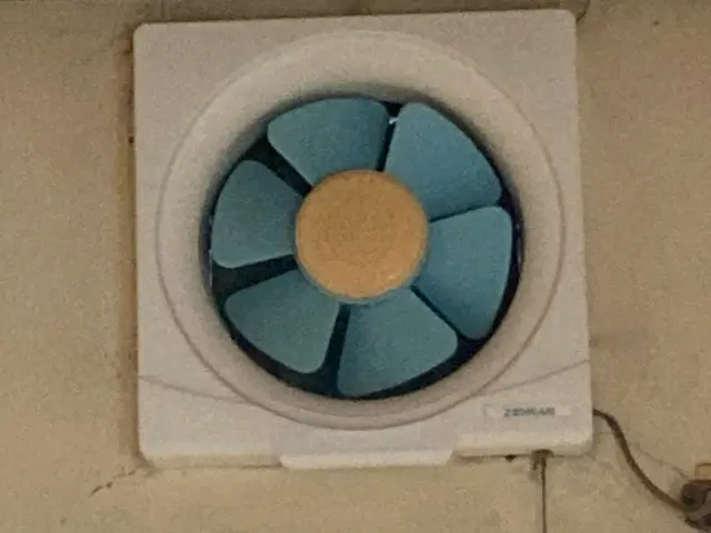 親切、丁寧、迅速にキッチン、換気扇をお掃除します。サービスの画像