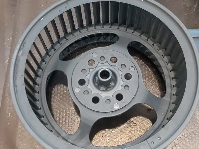 ガンコな油汚れもプロの技術でサッパリ！レンジフードのお悩み解決！サービスの画像