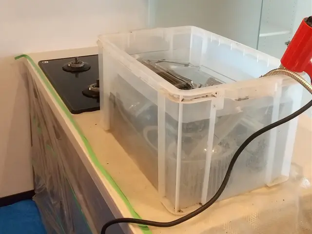 ガンコな油汚れもプロの技術でサッパリ！レンジフードのお悩み解決！サービスの画像