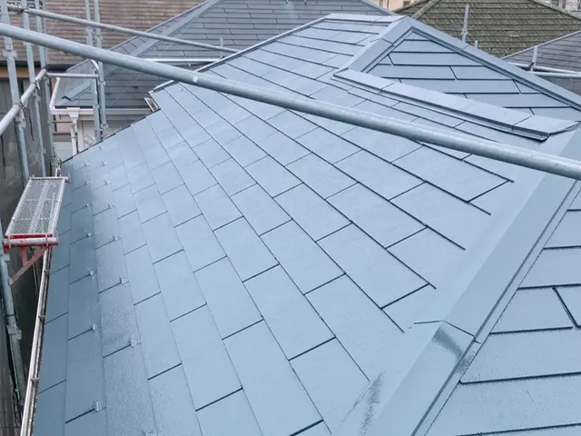 【職人歴20年】ワンランク上の塗料で高耐久◎屋根職人在住のため屋根補修もします◎サービスの画像