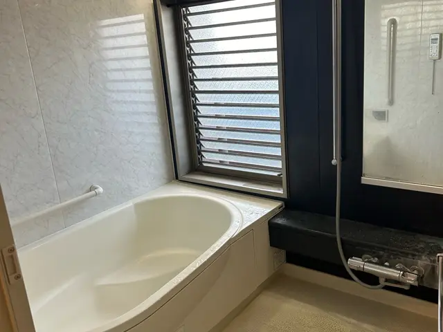 プロが魅せる！驚きの清潔感を実現！駐車場代無料、損害保険加入で安心！サービスの画像