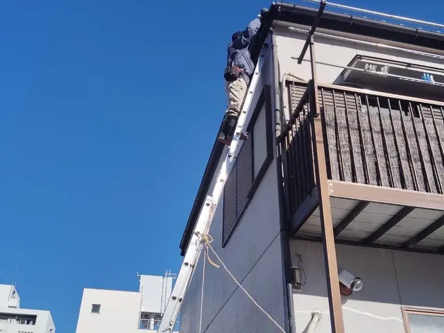 雨樋掃除・修理・交換はお任せください！広範囲・複数箇所に対応いたします。サービスの画像