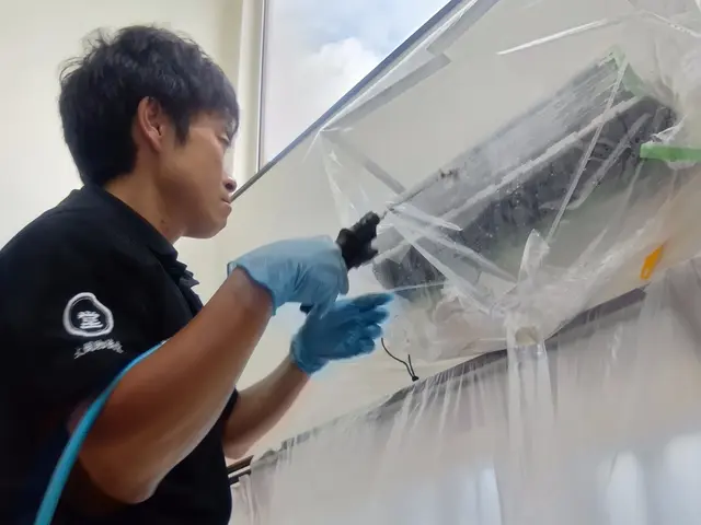 ☆分解洗浄します☆カビ、ホコリ、気になる臭いにズバッと対応し快適エアコンに！サービスの画像