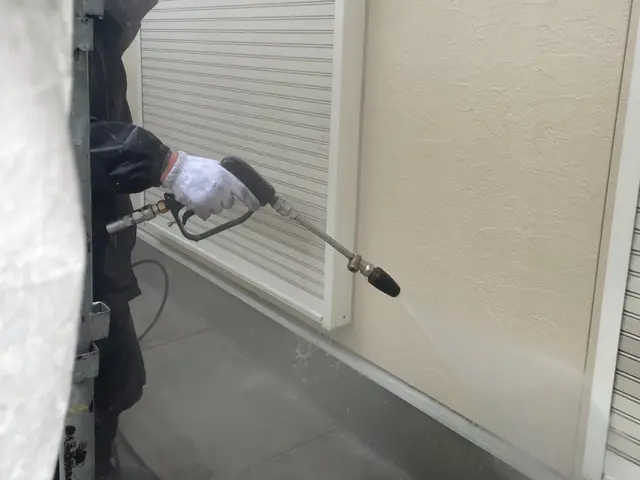 創業71年の塗装のプロにお任せ下さい！経験と知識を活かして丁寧に作業を致します！サービスの画像