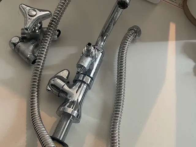 【最短当日】水漏れ・蛇口交換｜月60件以上の実績｜女性スタッフ同行OK！サービスの画像