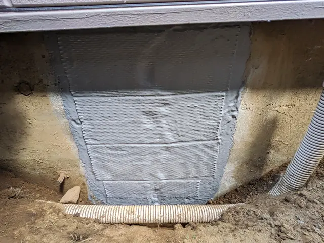 (コンクリート補修)基礎コンクリートのヒビ割れも【公共工事の工法】で解決します！サービスの画像