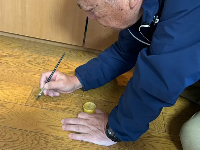 【気になる床のキズ・凹みリペア出来ます！】★損害保険加入済★対応地域外相談！サービスの画像