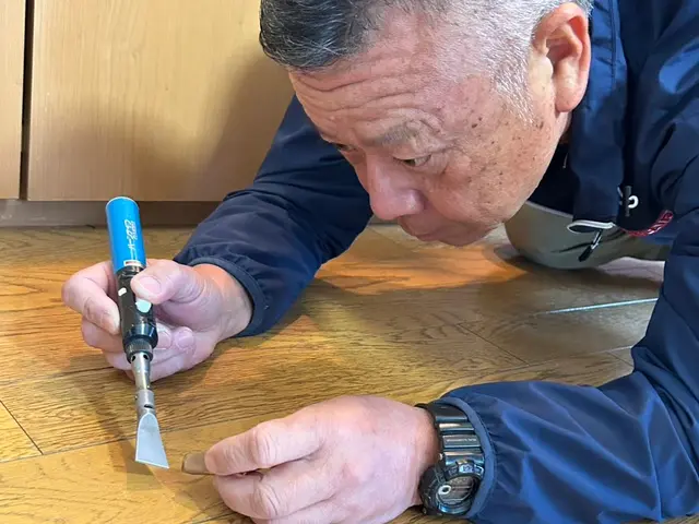 【気になる床のキズ・凹みリペア出来ます！】★損害保険加入済★対応地域外相談！サービスの画像