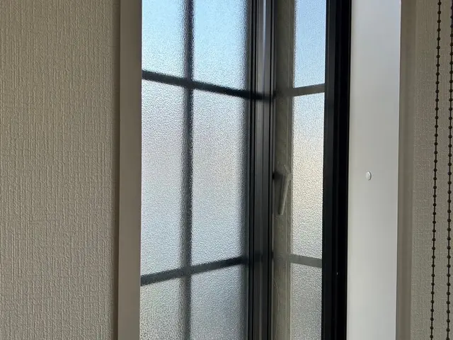 ガラスのスス汚れもスッキリ綺麗にします！◎ガラスパッキン防カビ無料サービスの画像