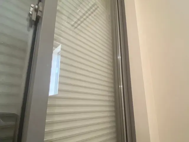 ガラスのスス汚れもスッキリ綺麗にします！◎ガラスパッキン防カビ無料サービスの画像