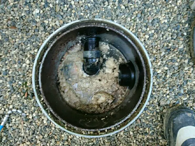 排水管高圧洗浄は地元の三重水道修理センターにお任せください！水道局指定工事店ですサービスの画像