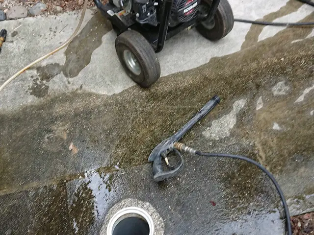 排水管高圧洗浄は地元の三重水道修理センターにお任せください！水道局指定工事店ですサービスの画像