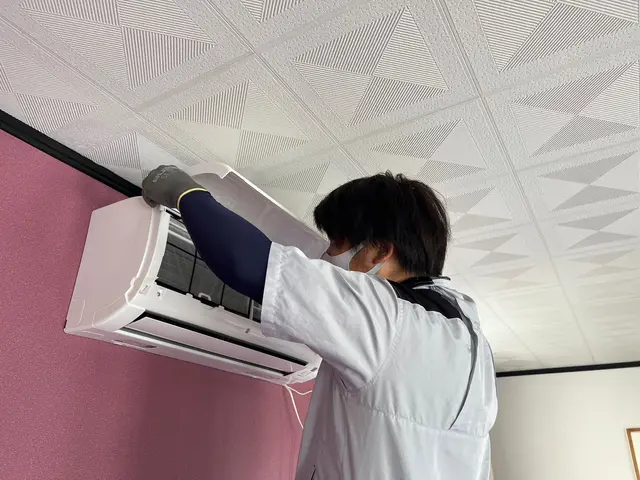 【沖縄】親切丁寧に！エアコン取付・取り外し・移設！お任せ下さい！サービスの画像