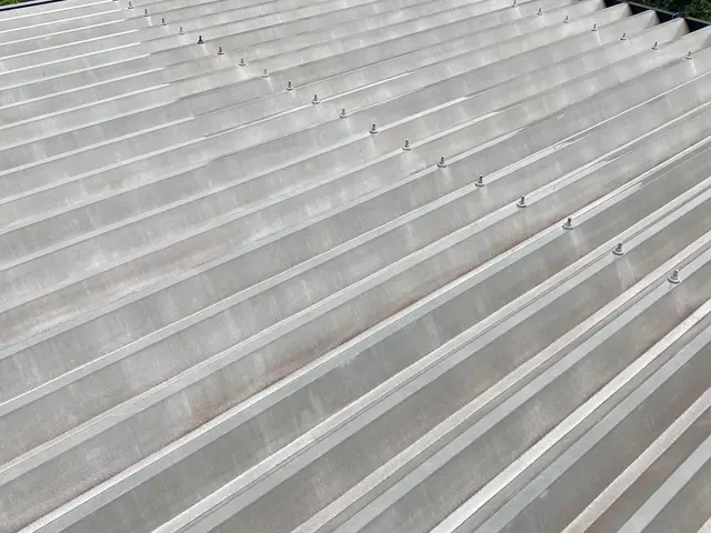 1日でも1年でも長くをモットーに丁寧に塗装致します。サービスの画像