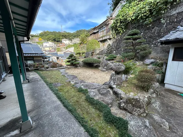 ☆お庭周りの植栽をコンパクトに、綺麗な印象に整えます☆サービスの画像