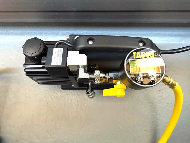 ◎水漏れ・ガス漏れ修理承ります！※水漏れ修理はノーマルエアコンのみ対応となりますサービスの画像