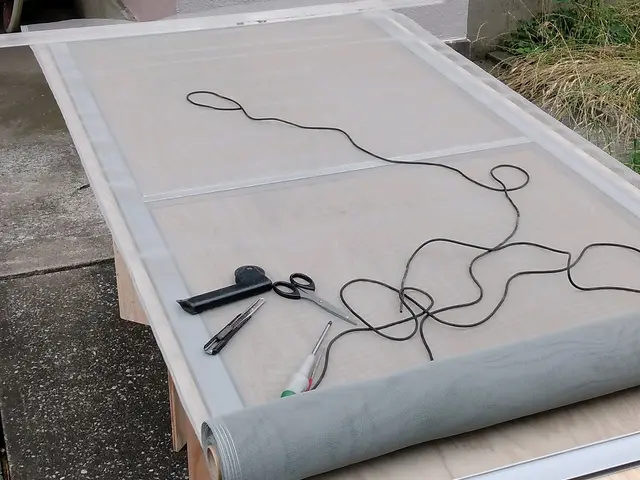 網戸張り替えを安く！即すぐできます。大サイズ、人気防虫24メッシ安！Pro的対応サービスの画像