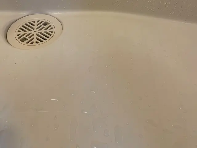 浴室やエプロン内部を高圧洗浄！鏡のウロコも機械研磨でプロの技術でリセット清掃！サービスの画像