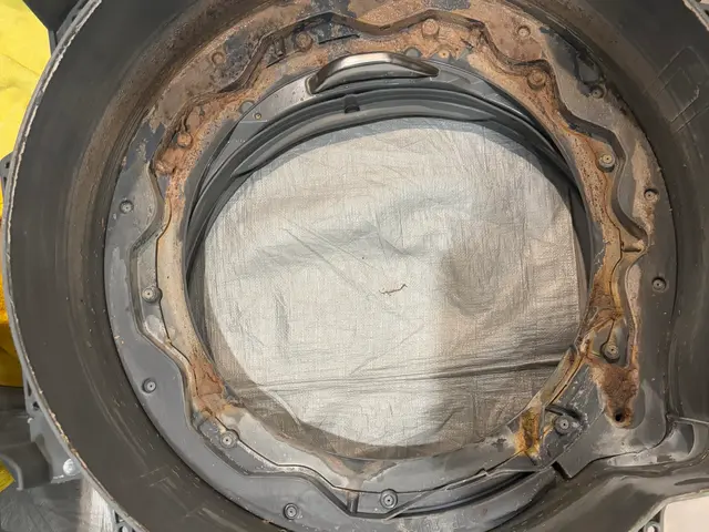 お子様やペットのいるご家庭必見！丁寧養生で汚れを残さない！無料追加対応まで保証サービスの画像