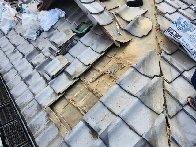 【瓦屋根雨漏り修理】八王子　斎藤瓦店　　業歴25年 1,500棟の施工実績サービスの画像