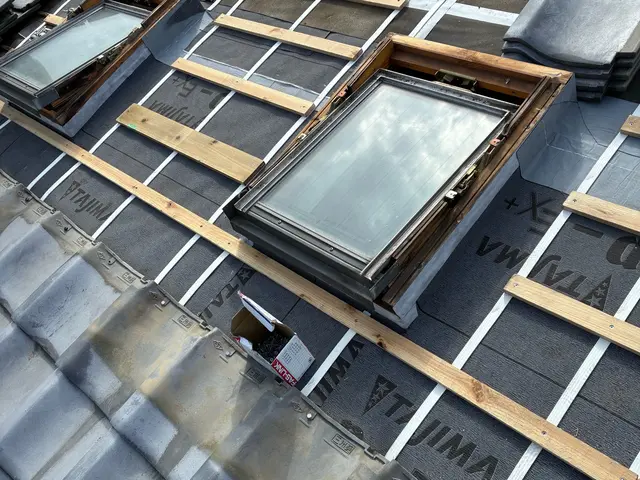 【瓦屋根雨漏り修理】八王子　斎藤瓦店　　業歴25年 1,500棟の施工実績サービスの画像