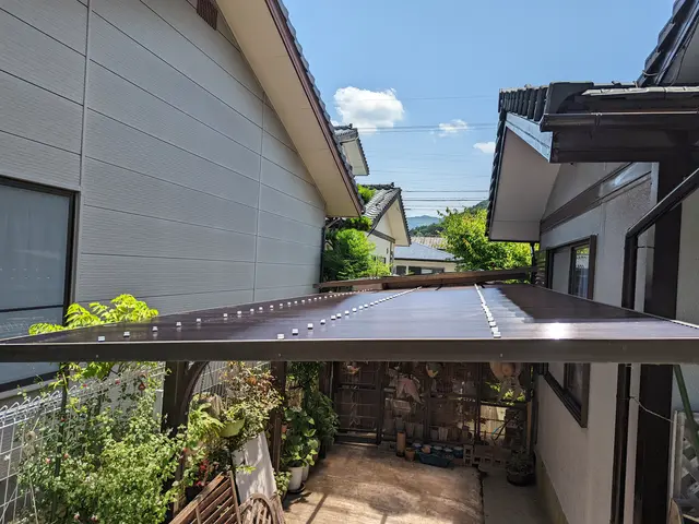 バルコニーテラス、テラス、カーポートの屋根材交換　バルコニー床交換サービスの画像