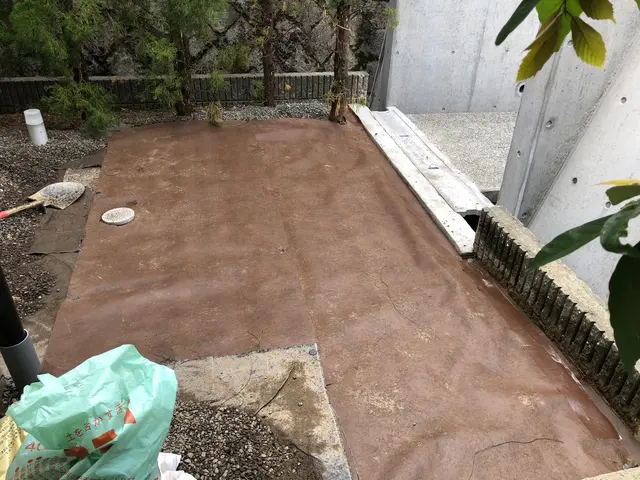 雑草のストレスを解決　★2月-5月は防草シートキャンペーン★除草剤散布無料サービスの画像