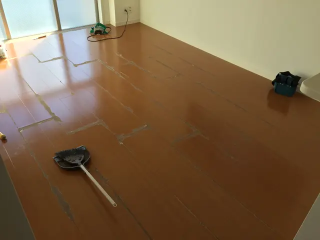 業界で話題の3mm木質床材ナオスフロアの上張り指定工事店年間5000平米超の実績サービスの画像