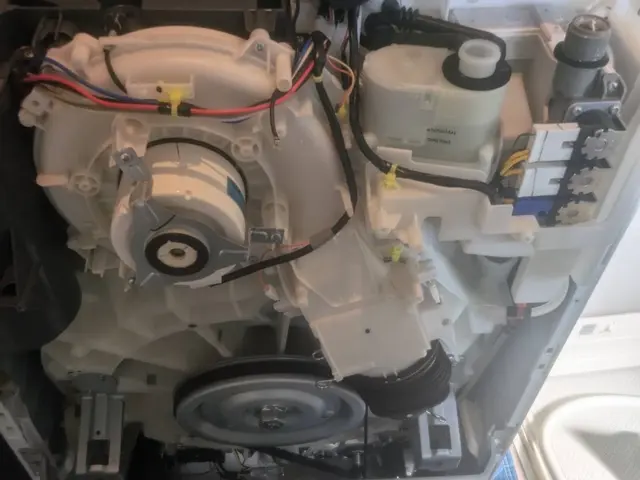 ★当店は乾燥ユニット分解洗浄で乾燥時間や臭いを解決しますサービスの画像