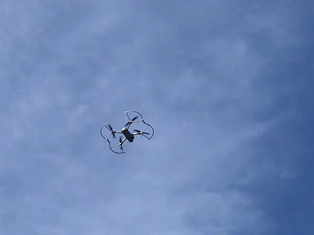 【業界歴10年の経験実績】ドローンを使った安心.安全な高所の点検サービスの画像