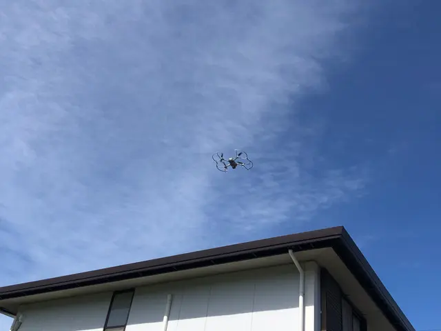 【業界歴10年の経験実績】ドローンを使った安心.安全な高所の点検サービスの画像