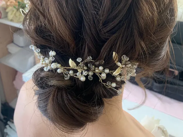 【業界歴20年以上】シーンに合わせたヘアメイクはお任せください