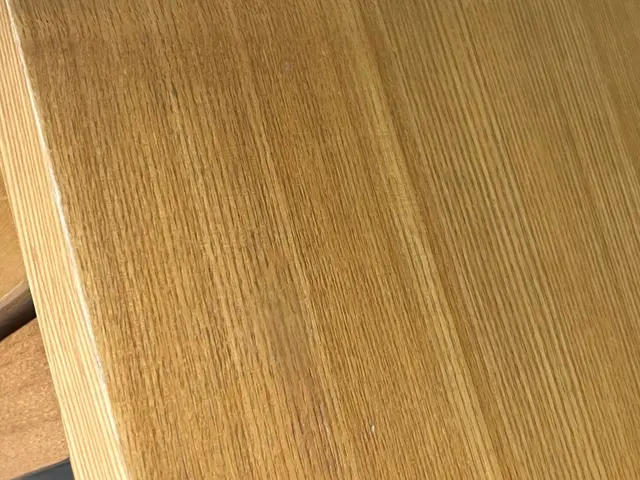 家具、什器、建具の表面補修いたします。持ち帰り無しで対応可。サービスの画像