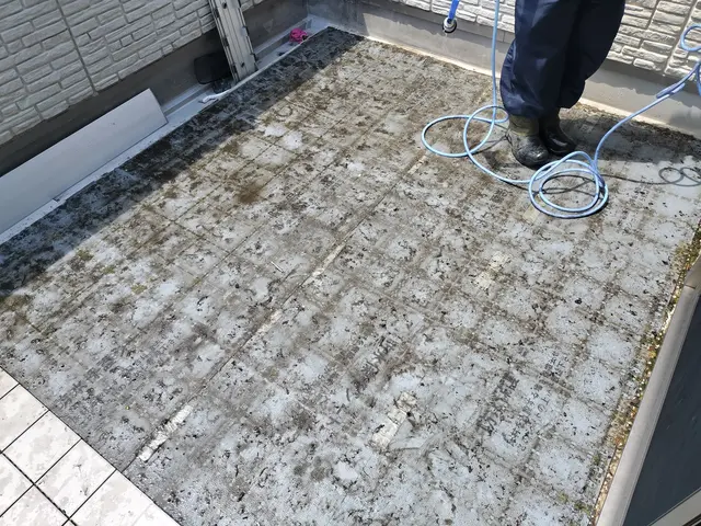 バルコニー徹底洗浄サービスの画像