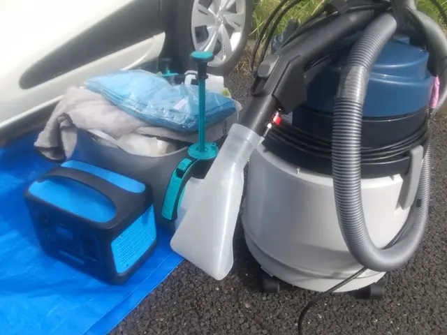 皮シートのクリーニングOK◎クレジット払いOK◎出張して車の内装洗浄を丁寧作業！サービスの画像