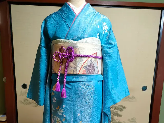 【亀岡市発】現役の着付け講師が訪問◎苦しくなく、美しい着姿に仕上げます。◎