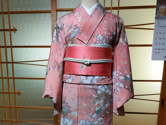 【亀岡市発】現役の着付け講師が訪問◎苦しくなく、美しい着姿に仕上げます。◎