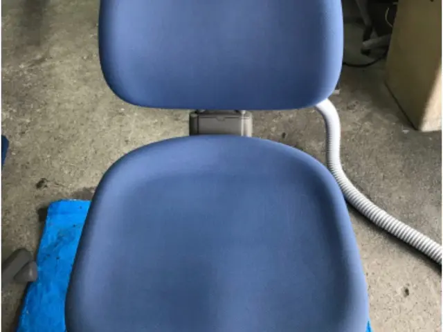 店舗・オフィスの椅子洗浄。５脚以上で１脚あたり3,000円とってもお得！サービスの画像