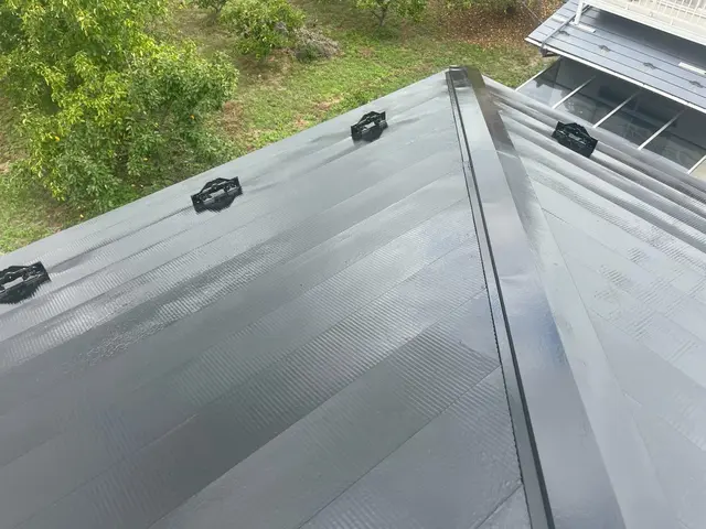 屋根塗装工事3回塗りサービスの画像