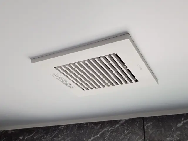 【時間外対応も相談可】浴室換気扇の交換／有資格者訪問サービスの画像