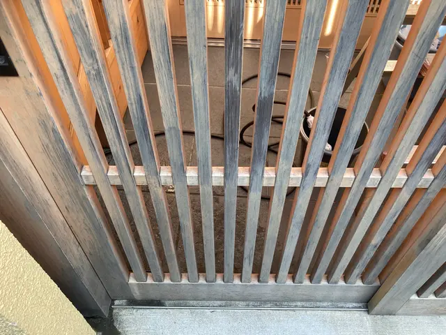 20年以上の実績で木材を熟知！木目の美しさが蘇る丁寧な仕上がりでお客様感動サービスの画像